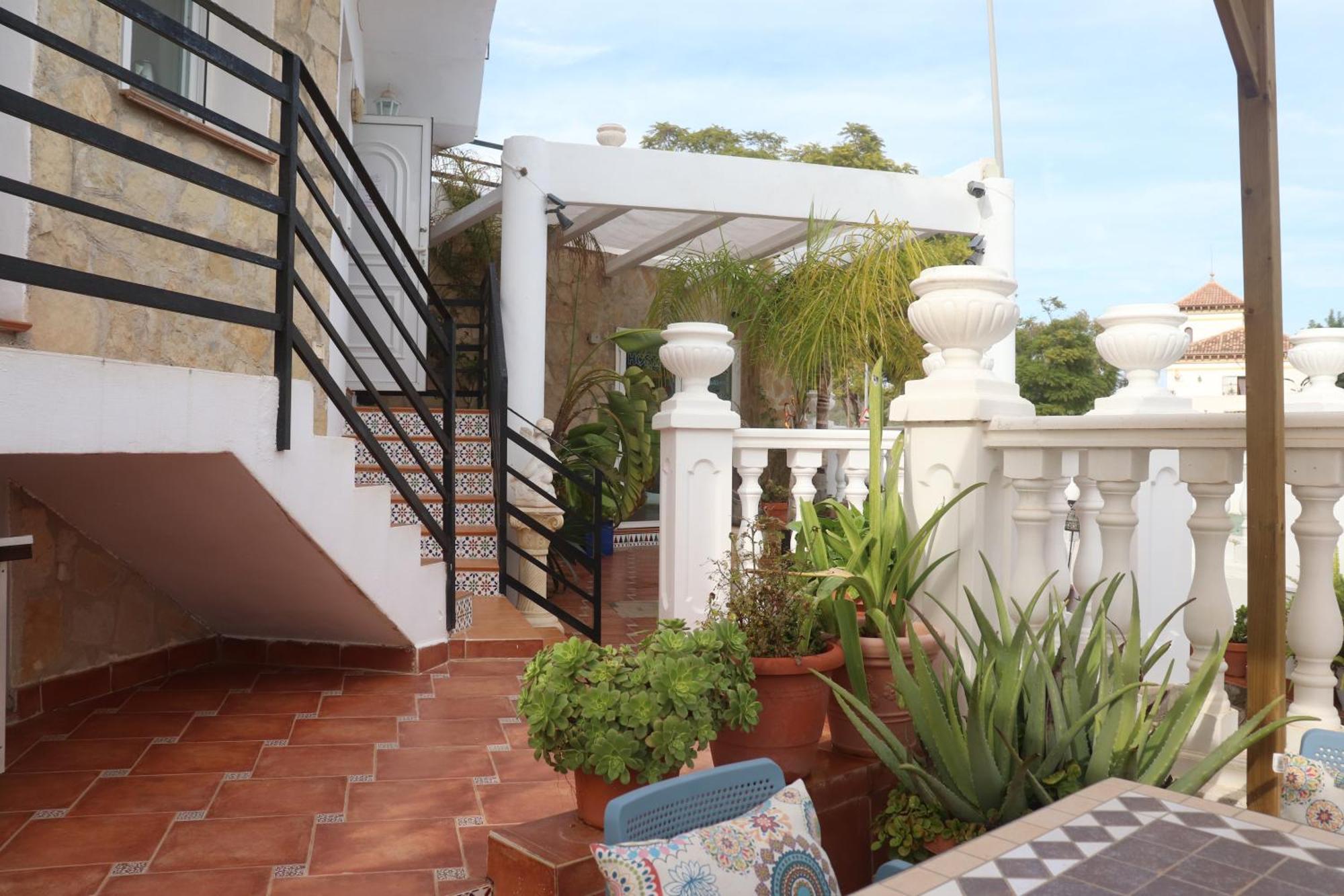 Pensión Residencial La Paloma Ii 2*